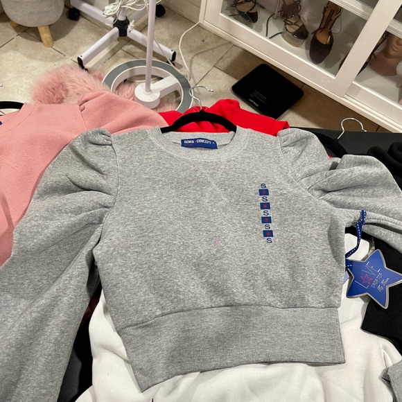 Crop tops - Picture 3 of 3